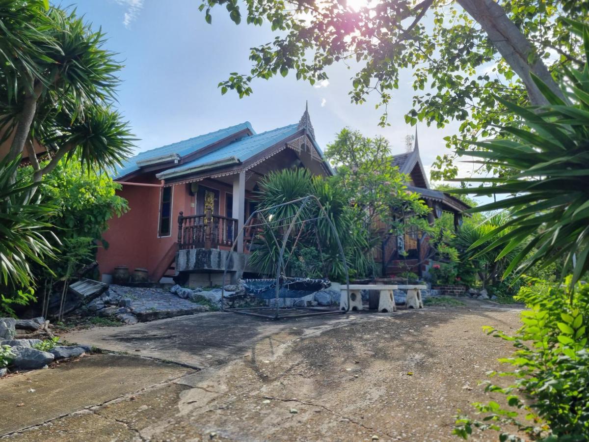 Hello Sichang Bungalow Ko Si Chang Exterior photo
