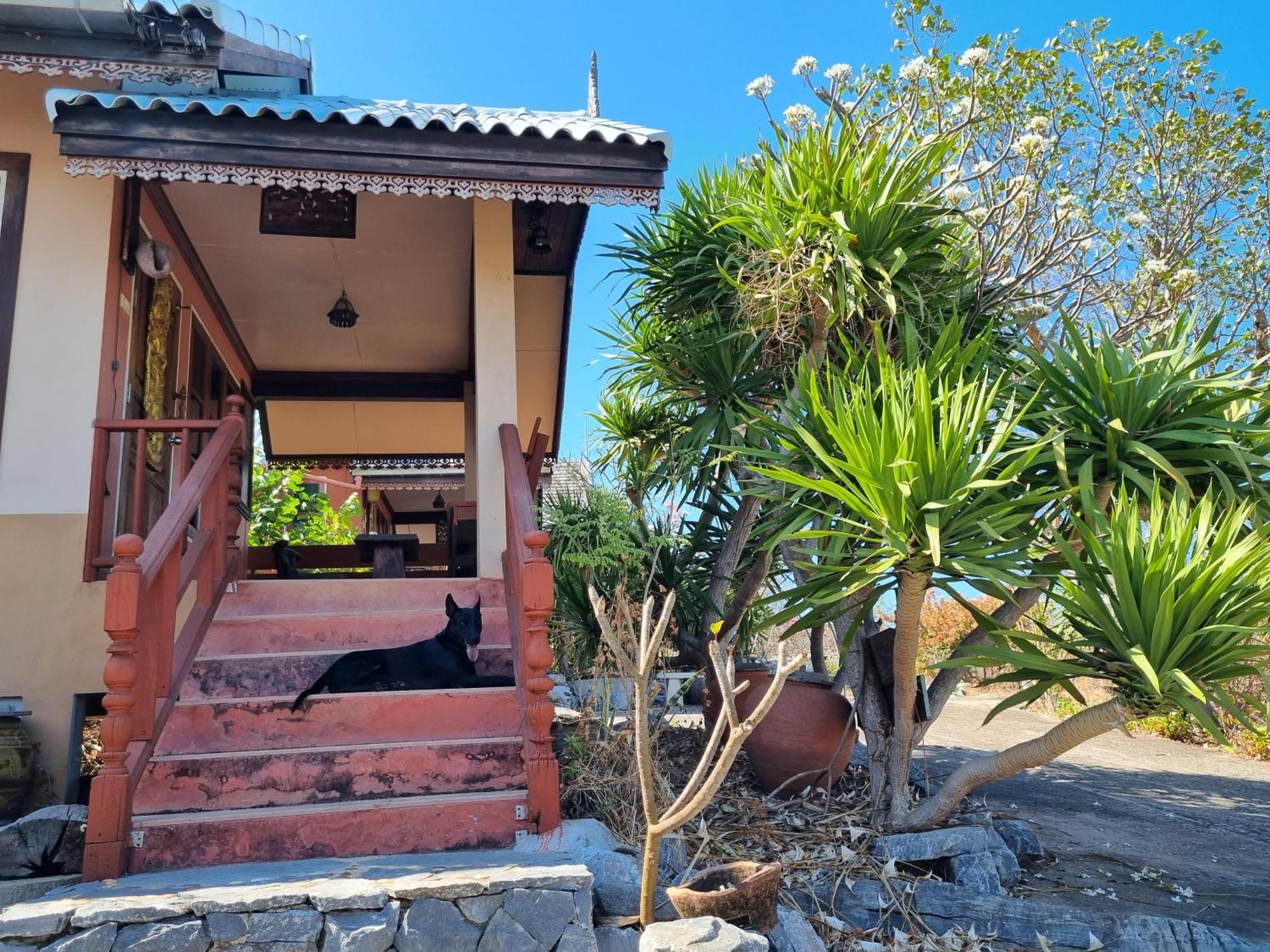 Hello Sichang Bungalow Ko Si Chang Exterior photo