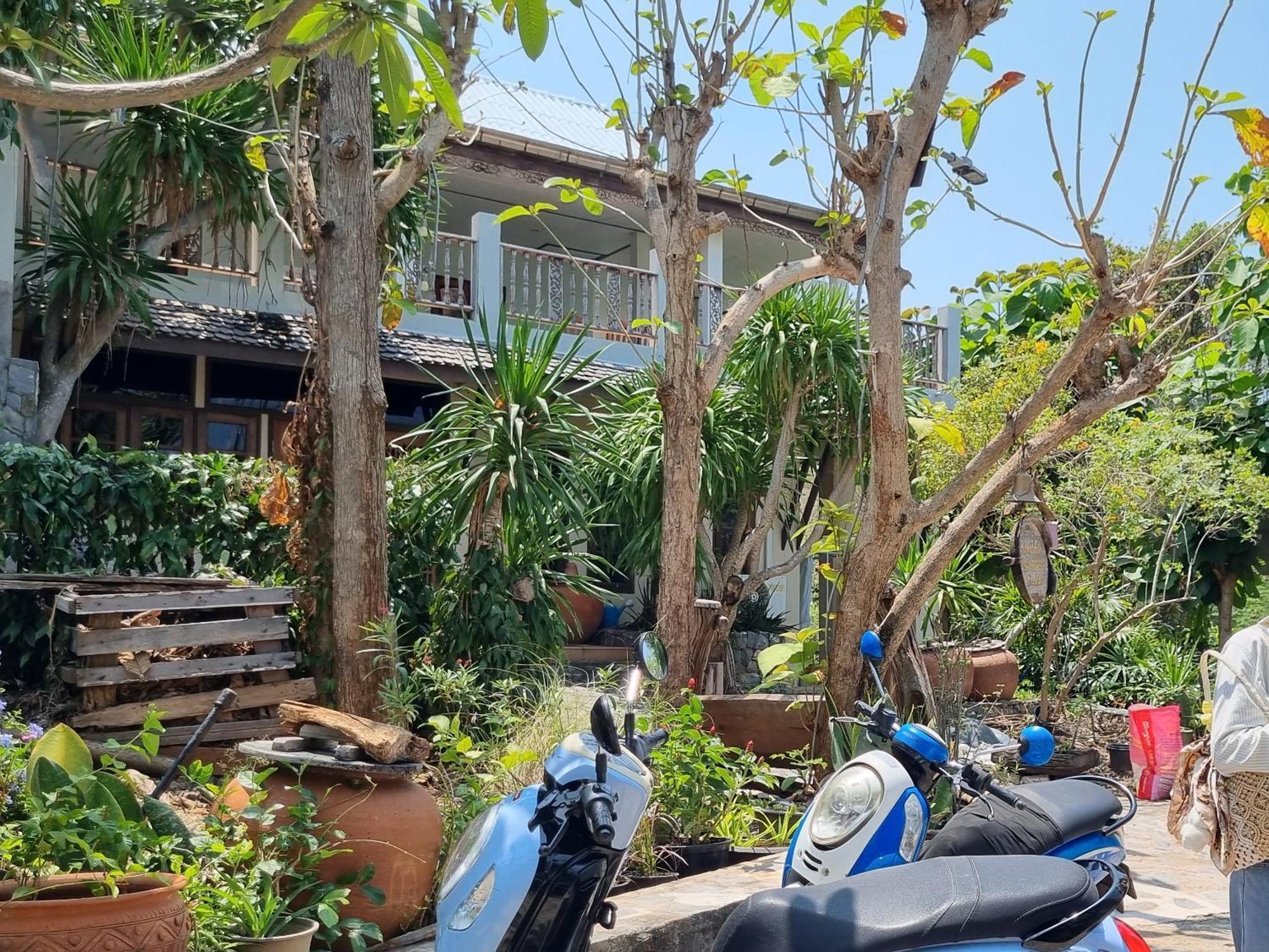 Hello Sichang Bungalow Ko Si Chang Room photo